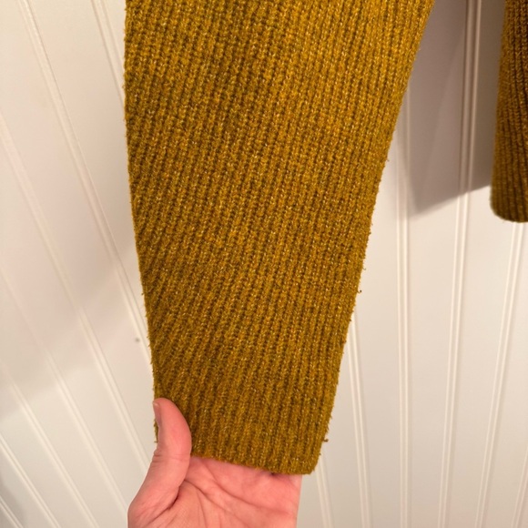 Abercrombie & Fitch Women’s Chunky Knit Mockneck Golden Yellow Sweater Size M - Picture 3 of 12